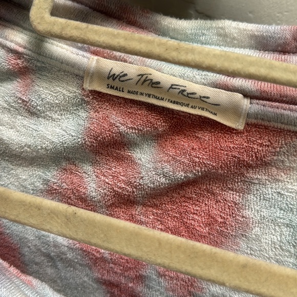 Free People sweatshirt - Picture 4 of 5